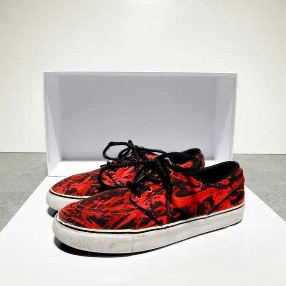 Nike Stefan Janoski‎ Red and Black Skate Shoes Youth Size 5Y